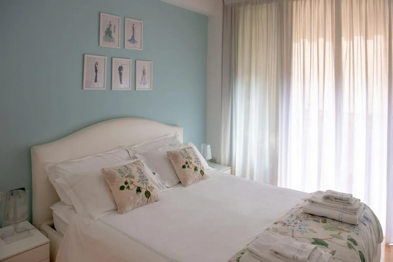 Madeleine Apartments - Appartamento Di Charme Milán 0*,